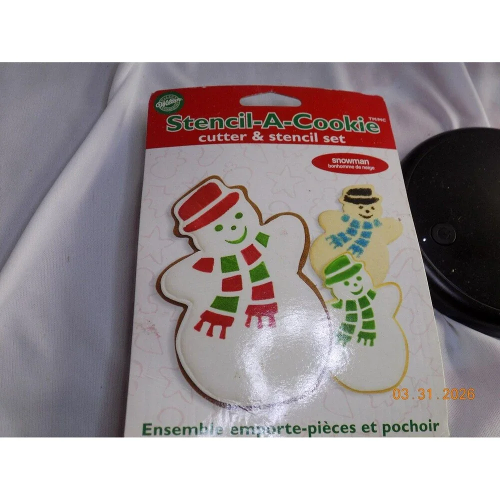 NIP Wilton Stencil-A-Cookie Cutter & Stencil Set - Snowman